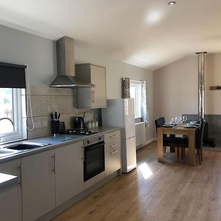 Nightjar Lodge - Adults Only Lackford Bagian luar foto