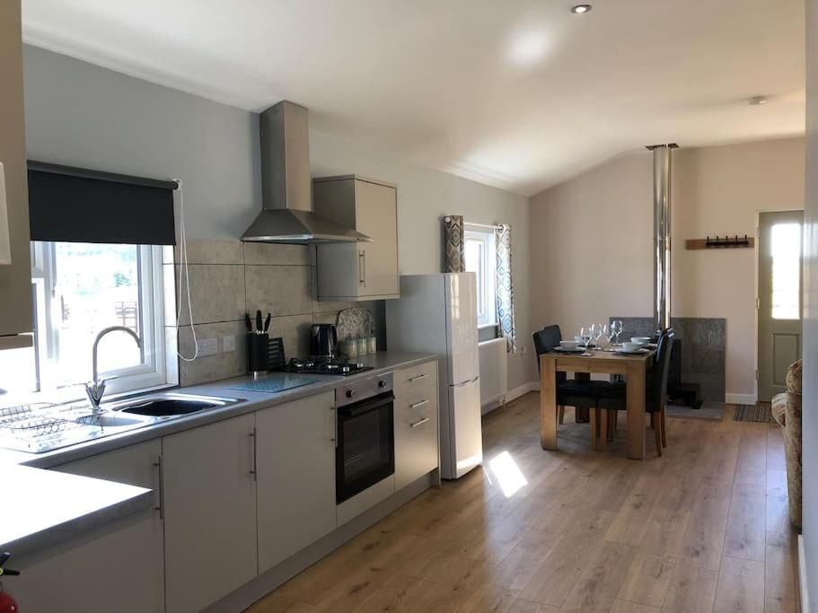 Nightjar Lodge - Adults Only Lackford Bagian luar foto